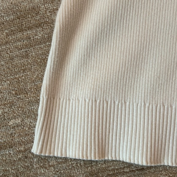 JoosTricot top - Picture 3 of 5